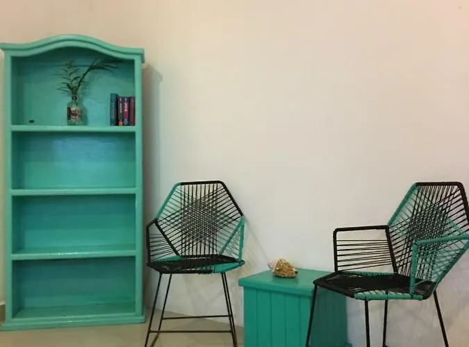 Cha Cha Cha Hostel *